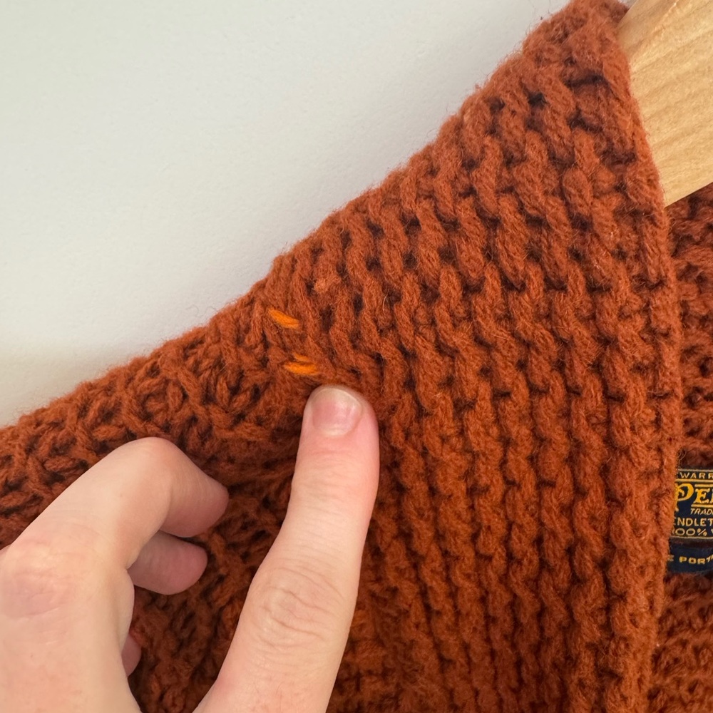 Pendleton Men's Rust Sweater Size Small - image 5